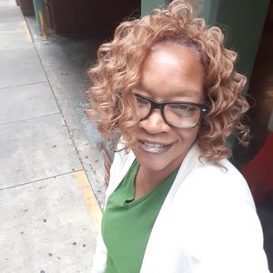 Meet your Posher, Phyllis